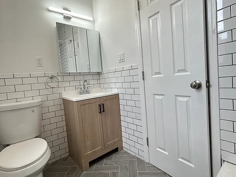 7 Star Realty LLC — Photo 10