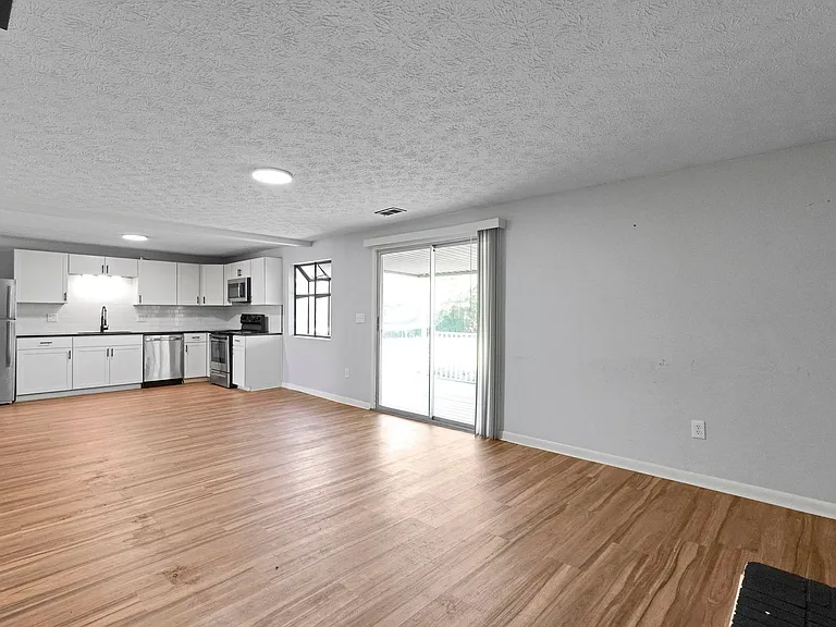 859 Eliots Oak Rd — Photo 5