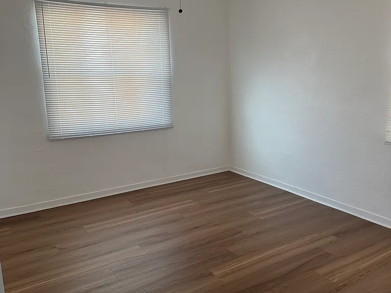 831 Granada St — Photo 4