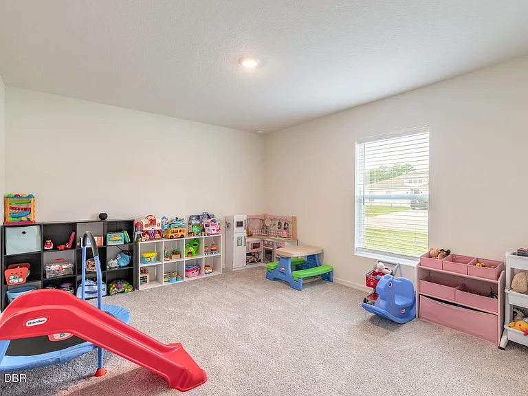 11 Ruth Dr — Photo 15