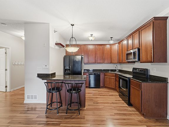 5th image of 3031 Grand Ave APT 101