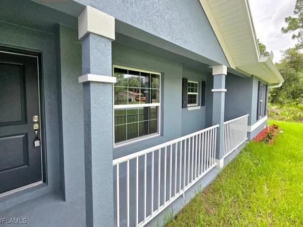 3102 E 2nd St, Lehigh Acres, FL 33936