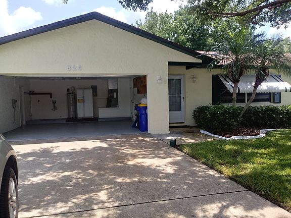 3rd image of 824 Berkshire Dr