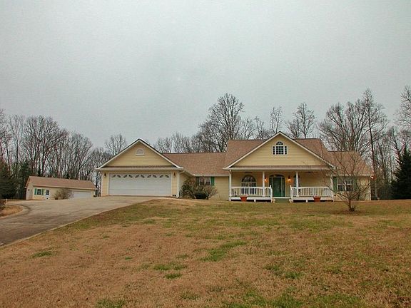 2nd image of 433 Amanda Dr