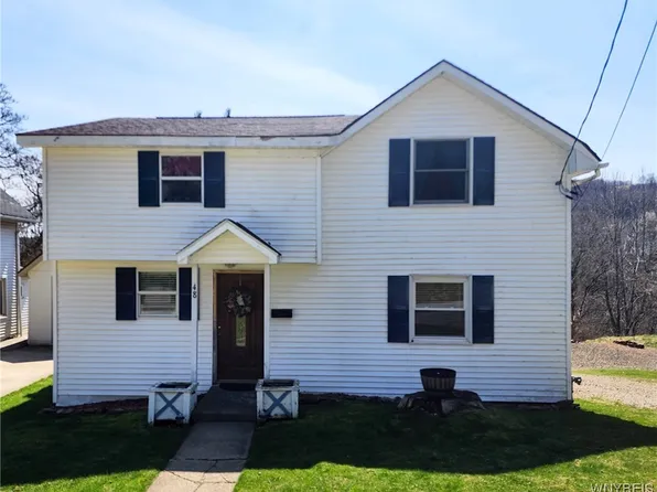 48 Leavenworth St, Cattaraugus, NY 14719
