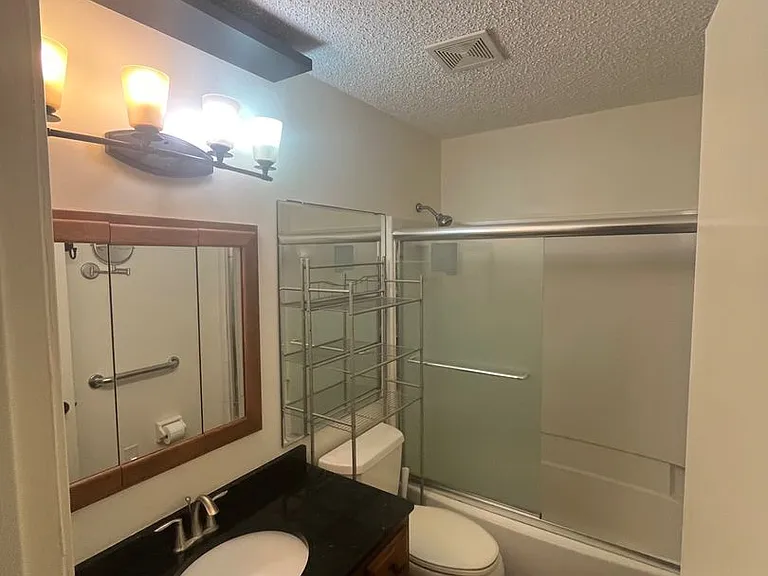 15 Hampton Dr — Photo 18