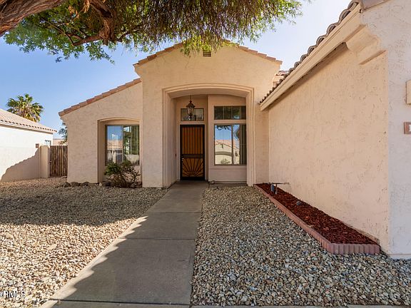 4th image of 1799 W CANARY Way