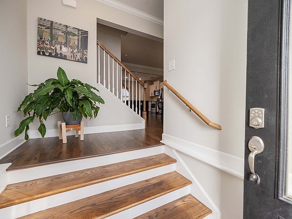 5th image of 2323 Fairchild Cir