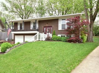 10012 Chileswood Dr, Saint Louis, MO 63126