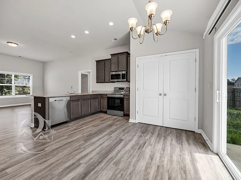 235 Drayton Hall Dr — Photo 12