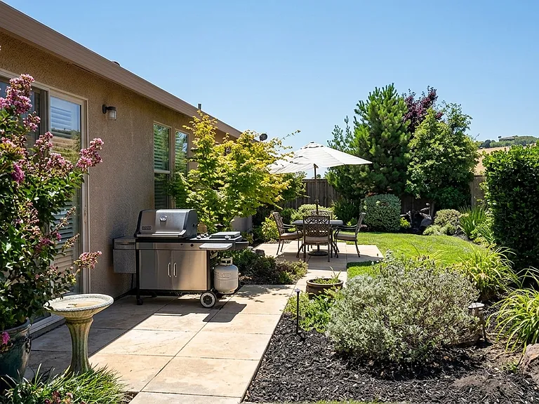 5170 Garlenda Dr — Photo 15