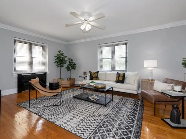 Fairfield Courtyard at Woodmere