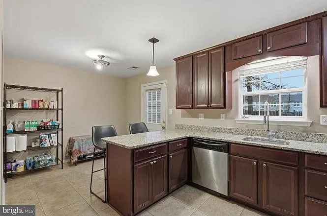 4044 Bluebird Dr — Photo 2