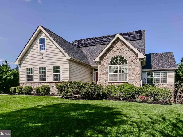 311 Derik Ct, New Castle, DE 19720