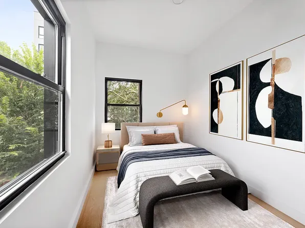 59 Devoe Street image 7 of 8