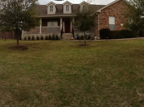 204 Blanco Dr, Hutto, TX 78634