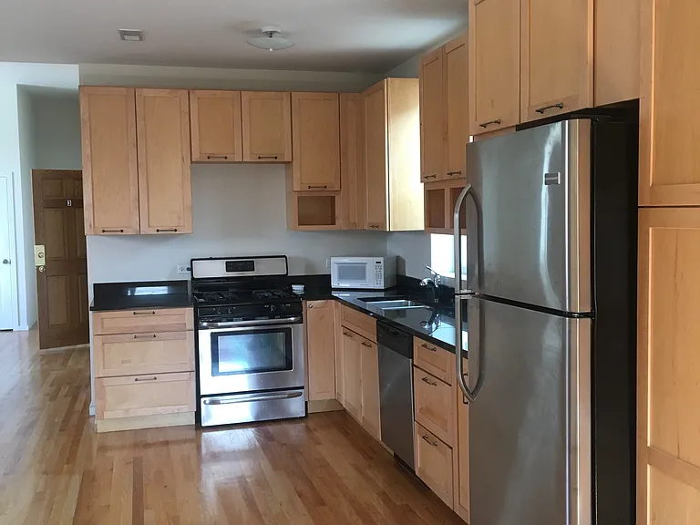 1538 N Western Ave #3 — Photo 4