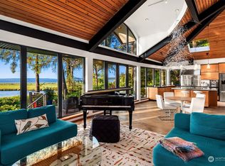 537 Race Rd, Coupeville, WA 98239