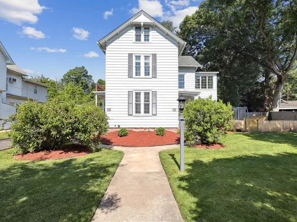 77 Ridge Dr #79, Livingston, NJ 07039