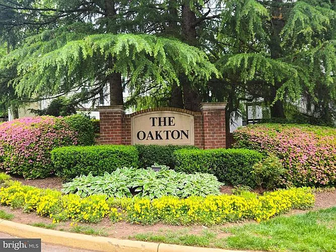 10116 Oakton Terrace Rd photo 1