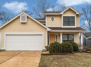 838 Ginger Wood Ct, Ballwin, MO