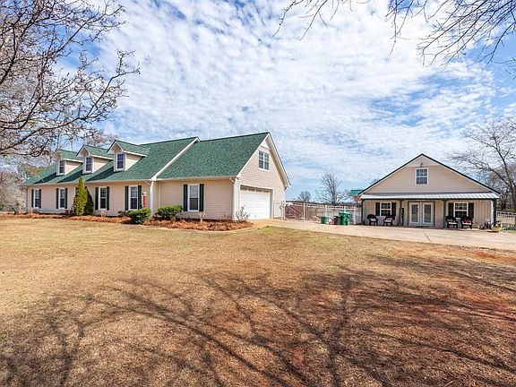 2nd image of 8686 Eastaboga Rd