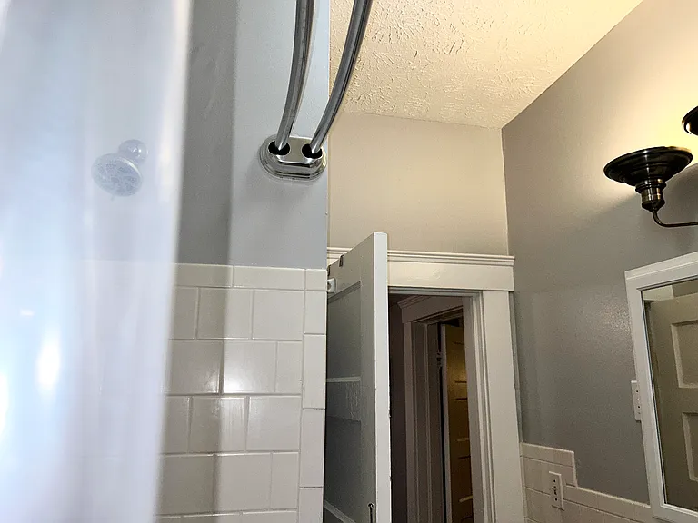 1039 Riviera St — Photo 43