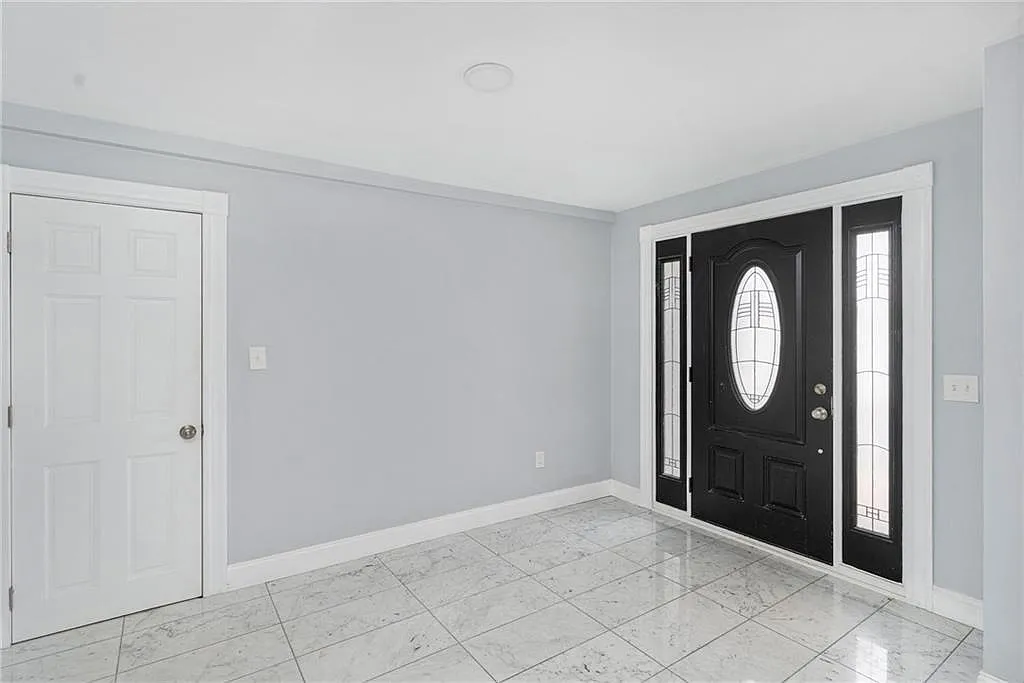 1 bed, 1.0 bath, 1196 sqft, $2,500 — Photo 4