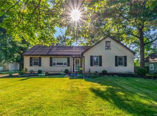 44 Jordan Rd, Williamsville, NY 14221