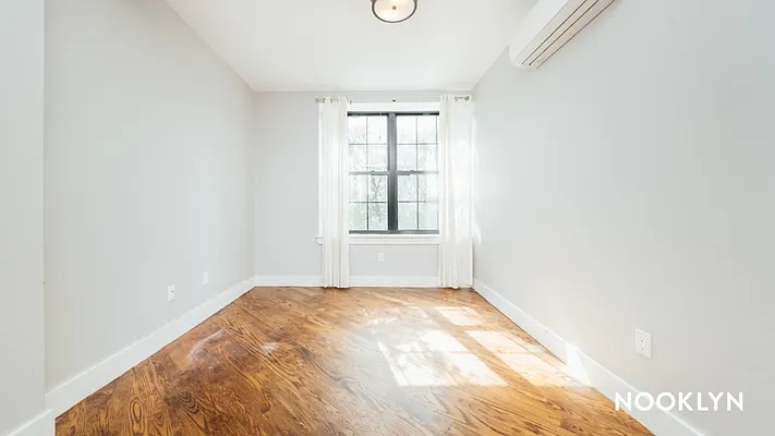 Rented by Nooklyn NYC LLC | media 4