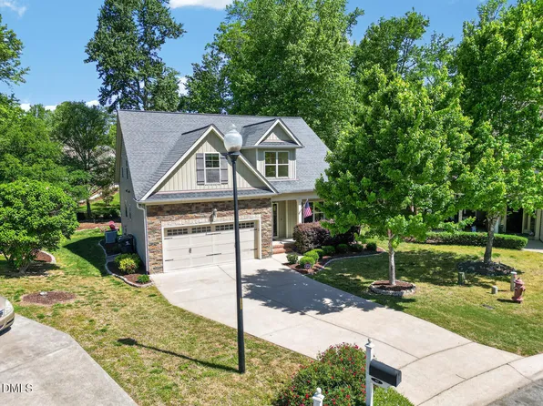 40 Larkspur Ct, Youngsville, NC 27596