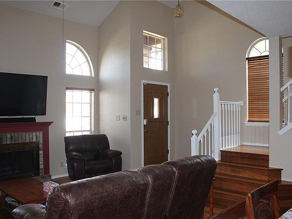 2nd image of 918 Silverstone Dr