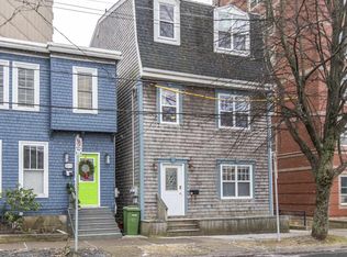 5872 West St, Halifax, NS B3K1J3