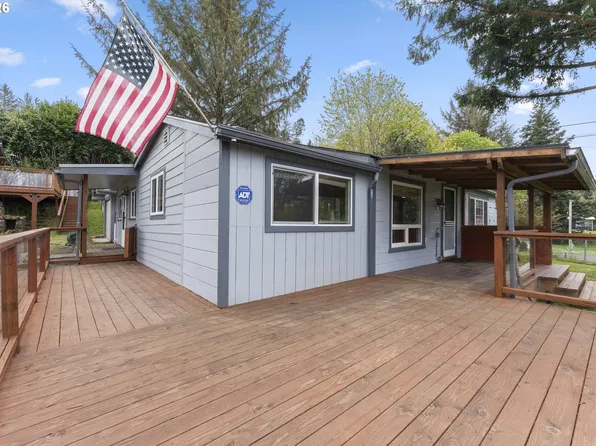 65851 N Bay Rd, North Bend, OR 97459