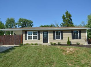 218 Oakborough Dr, Lake Saint Louis, MO 63367