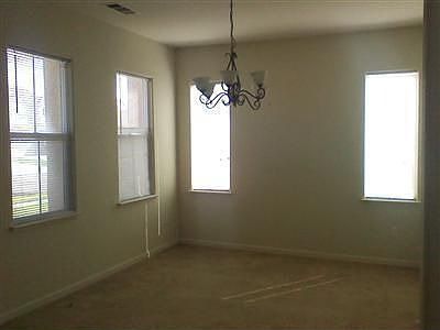 4th image of 325 San Bernardino St