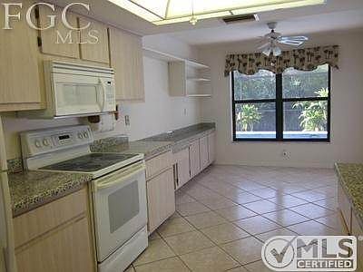 4th image of 2100 Coral Point Dr