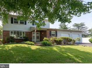 881 Clay Ave, Penndel, PA 19047