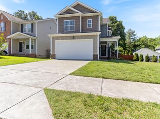2823 Erinridge Rd, Raleigh, NC 27610