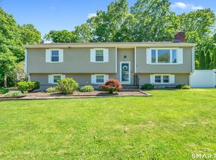 17 Briarwood Lane, Branford, CT 06405