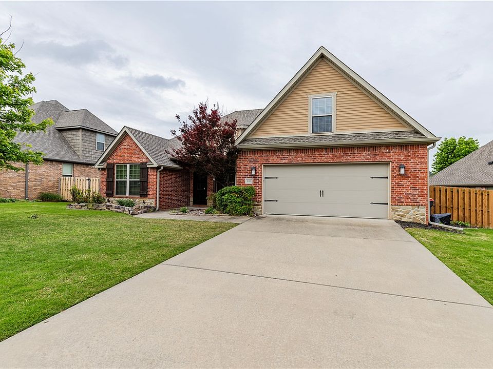 1st image of 8141 Buona Sera St