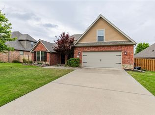 8141 Buona Sera St, Springdale, AR 72762