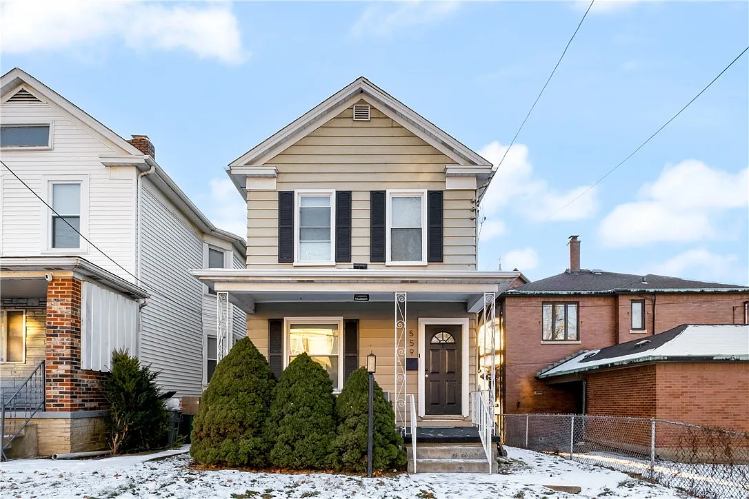 559 Glenwood Ave photo 1