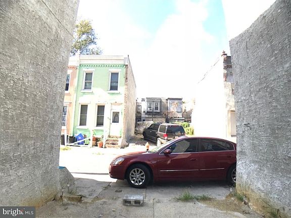 3rd image of 3135 N Darien St