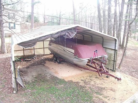 3rd image of 165 Pinecrest Dr