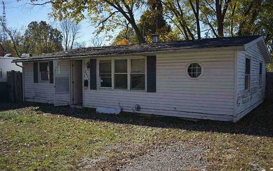 4th image of 2625 S Villa Dr