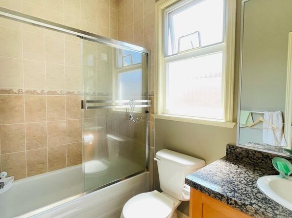 2 bedroom rental in Vancouver — photo 18