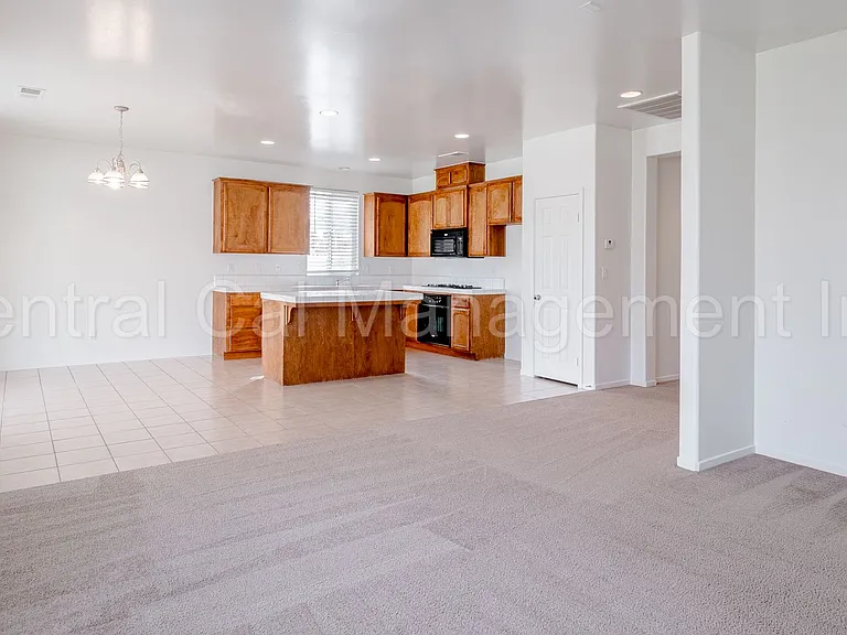 11900 Nebula Ct — Photo 5