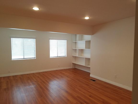 3rd image of 649 W Grandview Ave