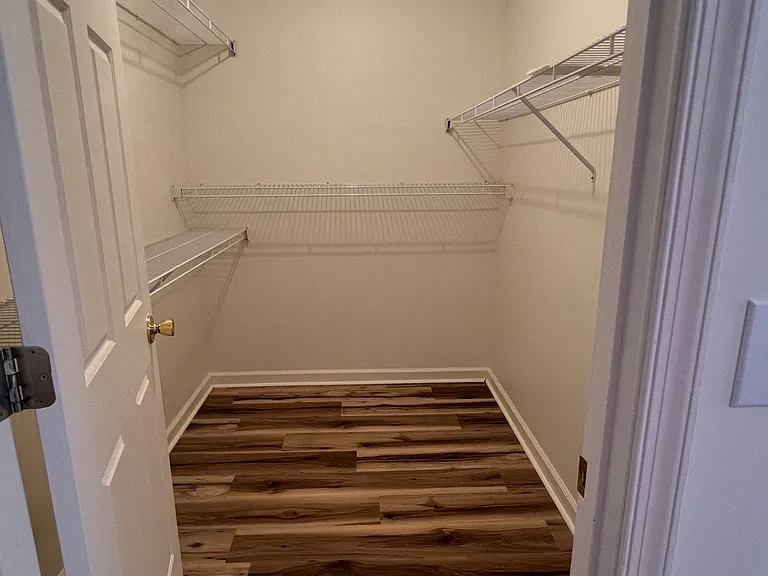 1046 Bridge Ave — Photo 24